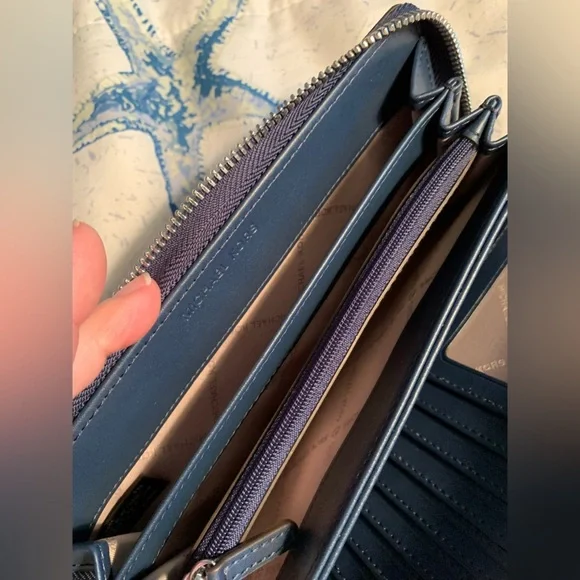 Michael Kors Large Continental Travel Wallet Blue With Silver Hardware New - Picture 6 of 7